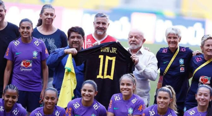 Copa do Mundo: ministra do Esporte quer ponto facultativo em jogos da  seleção feminina